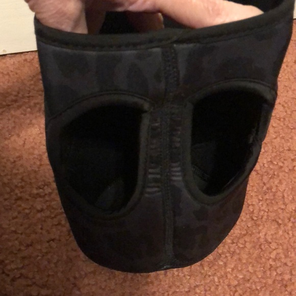 Black leopard Hydrojug Holder Sleeve - Picture 4 of 6